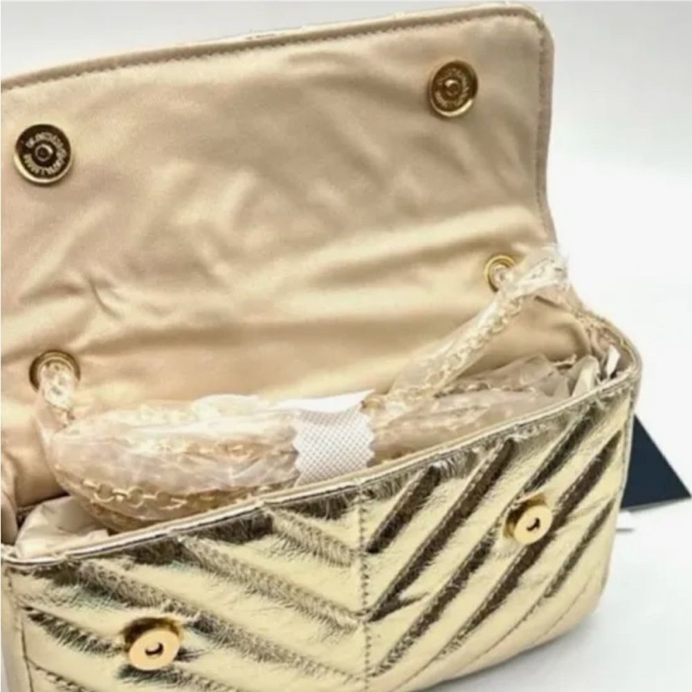 NWT Nicole Miller Gold Vegan Leather Quilted Small Handbag Crossbody Gold Chain - Picture 3 of 11